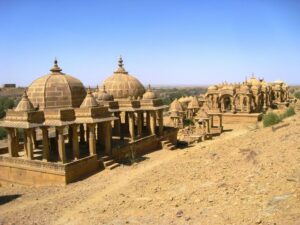 Les cénotaphes des chevaliers Rajput