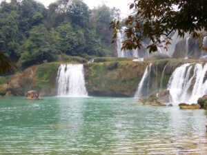 Les chutes de Detian