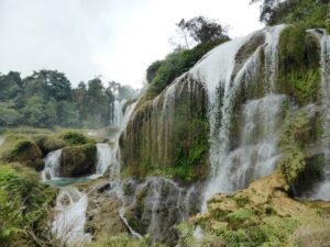 Les chutes de Detian