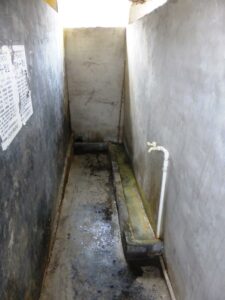 Toilettes publiques hommes