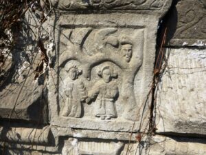 Une tombe ancienne, détail