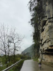 A vélo le long de la rivière Li