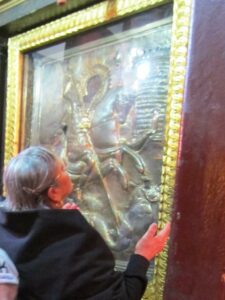 En adoration