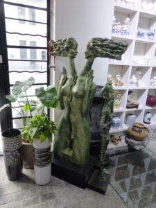 M50 Dans une galerie d'art